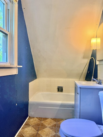1904 12TH, ROCKFORD, Illinois 61104, 3 Bedrooms Bedrooms, ,2 BathroomsBathrooms,House,For Sale,12TH,202603116