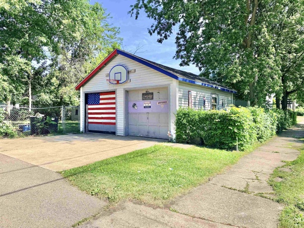 1904 12TH, ROCKFORD, Illinois 61104, 3 Bedrooms Bedrooms, ,2 BathroomsBathrooms,House,For Sale,12TH,202603116