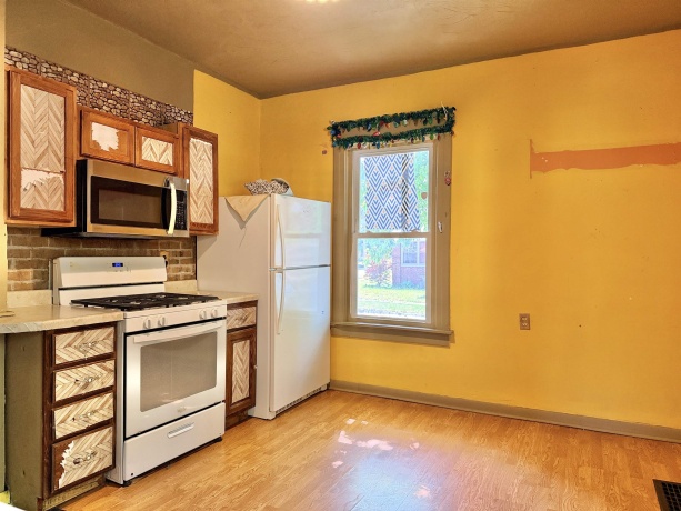 1904 12TH, ROCKFORD, Illinois 61104, 3 Bedrooms Bedrooms, ,2 BathroomsBathrooms,House,For Sale,12TH,202603116