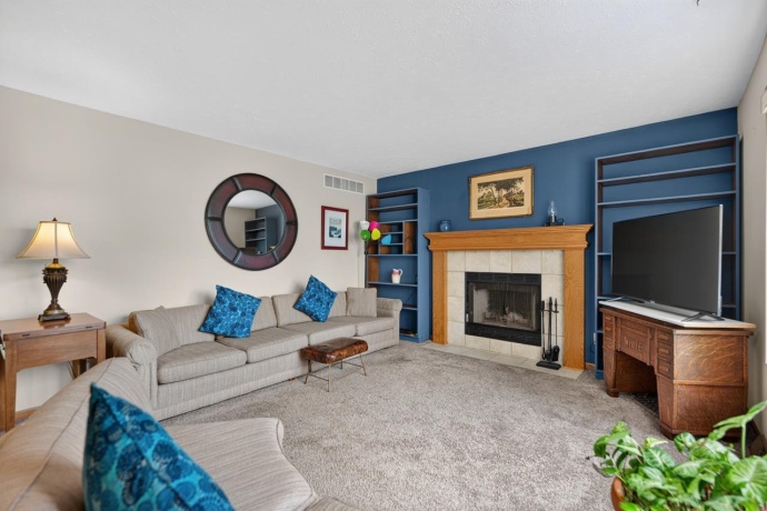 4432 Chesterfield, ROCKFORD, Illinois 61109, 3 Bedrooms Bedrooms, ,2 BathroomsBathrooms,House,For Sale,Chesterfield,202604831