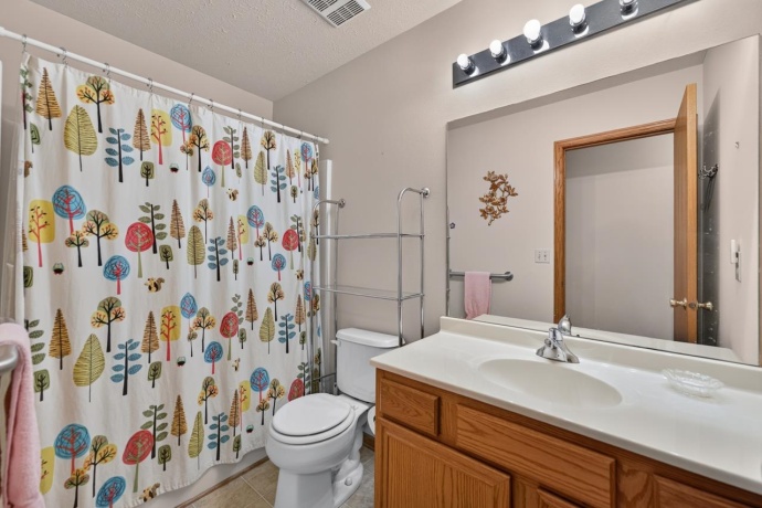 4432 Chesterfield, ROCKFORD, Illinois 61109, 3 Bedrooms Bedrooms, ,2 BathroomsBathrooms,House,For Sale,Chesterfield,202604831