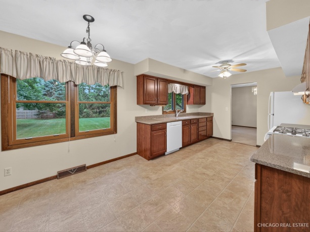 6151 Lippincott, ROCKFORD, Illinois 61107, 4 Bedrooms Bedrooms, ,2 BathroomsBathrooms,House,For Sale,Lippincott,202604901