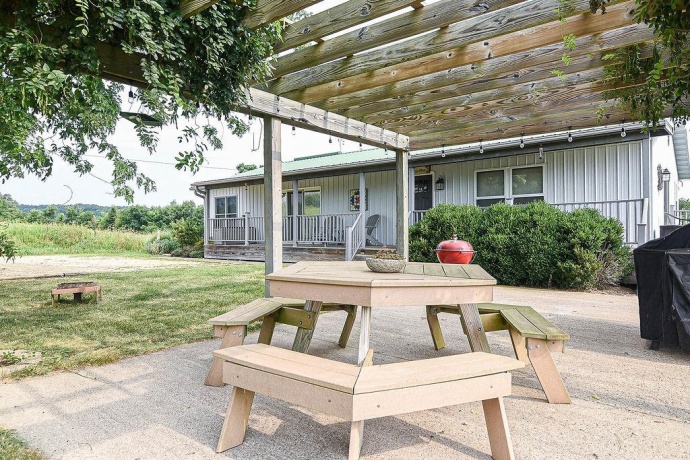 3138 Mitchell, HANOVER, Illinois 61041, 2 Bedrooms Bedrooms, ,2 BathroomsBathrooms,House,For Sale,Mitchell,202604909