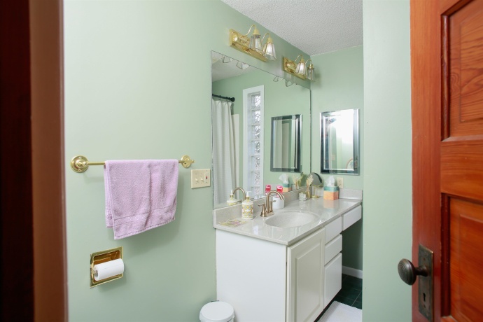 414 Oak, LENA, Illinois 61048, 5 Bedrooms Bedrooms, ,3 BathroomsBathrooms,House,For Sale,Oak,202604910