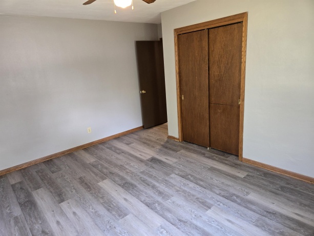 592 Donna, ROCKFORD, Illinois 61107, ,2 Units,For Sale,Donna,202604911