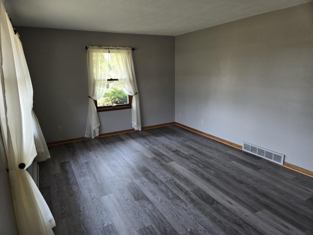 592 Donna, ROCKFORD, Illinois 61107, ,2 Units,For Sale,Donna,202604911