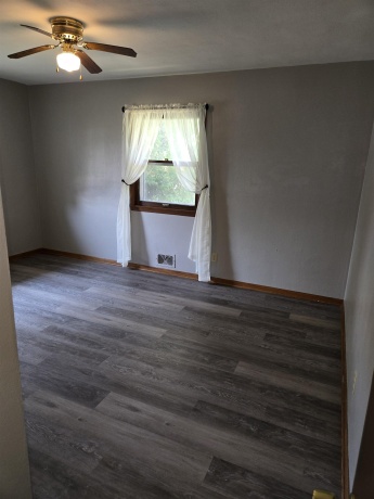 592 Donna, ROCKFORD, Illinois 61107, ,2 Units,For Sale,Donna,202604911