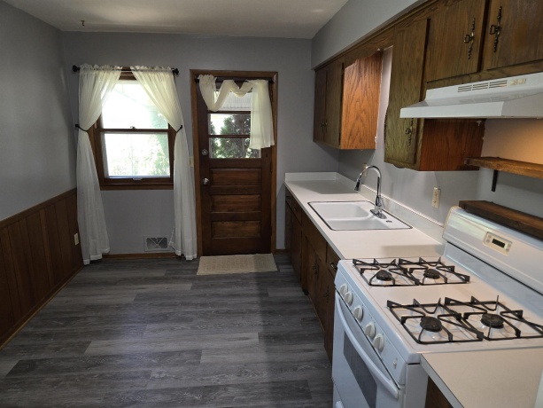 592 Donna, ROCKFORD, Illinois 61107, ,2 Units,For Sale,Donna,202604911
