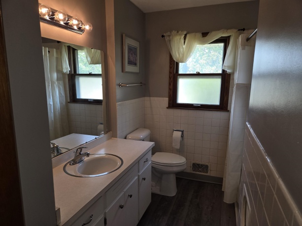 592 Donna, ROCKFORD, Illinois 61107, ,2 Units,For Sale,Donna,202604911