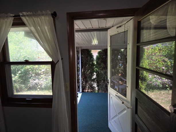 592 Donna, ROCKFORD, Illinois 61107, ,2 Units,For Sale,Donna,202604911