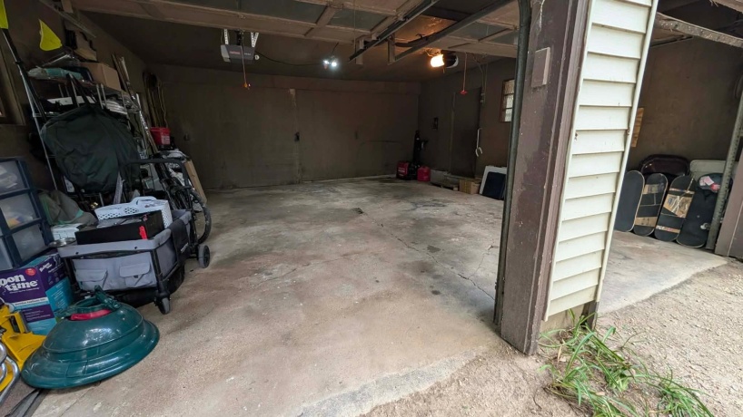 10381 Montague, WINNEBAGO, Illinois 61088, 4 Bedrooms Bedrooms, ,2 BathroomsBathrooms,House,For Sale,Montague,202604914