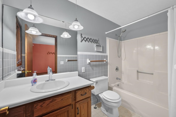 4930 MINNS, MACHESNEY PARK, Illinois 61115, 3 Bedrooms Bedrooms, ,2 BathroomsBathrooms,House,For Sale,MINNS,202604570