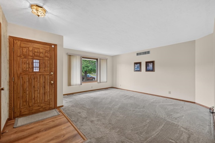 4930 MINNS, MACHESNEY PARK, Illinois 61115, 3 Bedrooms Bedrooms, ,2 BathroomsBathrooms,House,For Sale,MINNS,202604570