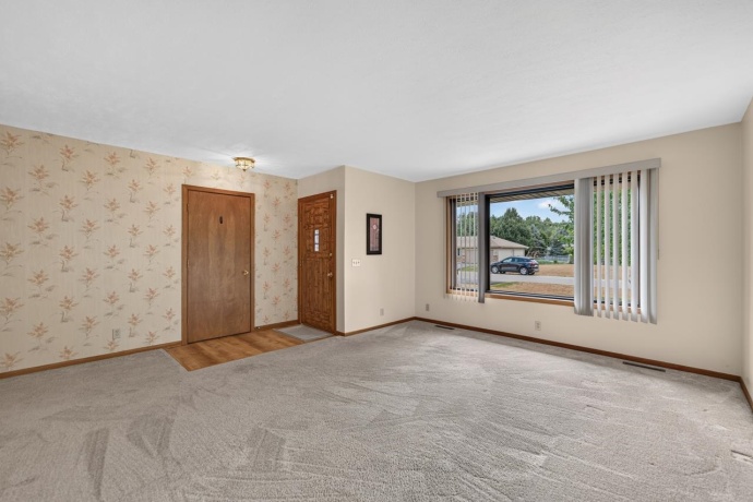 4930 MINNS, MACHESNEY PARK, Illinois 61115, 3 Bedrooms Bedrooms, ,2 BathroomsBathrooms,House,For Sale,MINNS,202604570