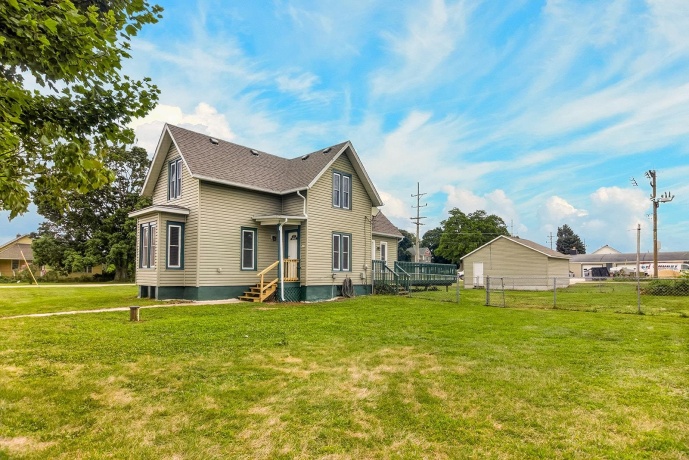 101 WEST, MONROE CENTER, Illinois 61052, 3 Bedrooms Bedrooms, ,1 BathroomBathrooms,House,For Sale,WEST,202604915