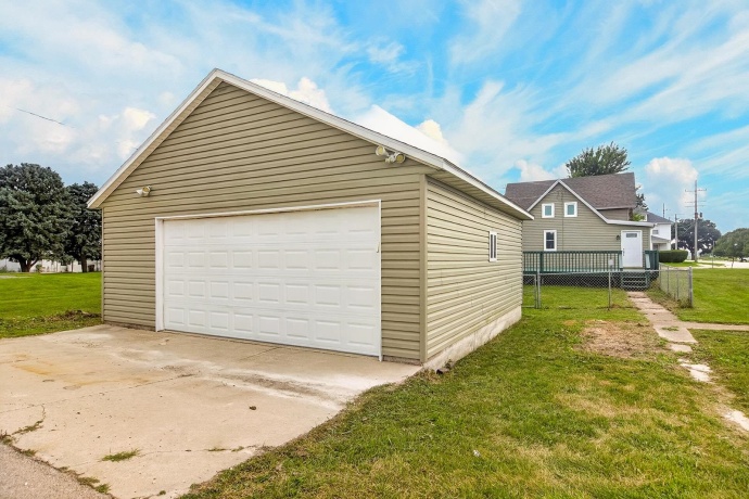 101 WEST, MONROE CENTER, Illinois 61052, 3 Bedrooms Bedrooms, ,1 BathroomBathrooms,House,For Sale,WEST,202604915