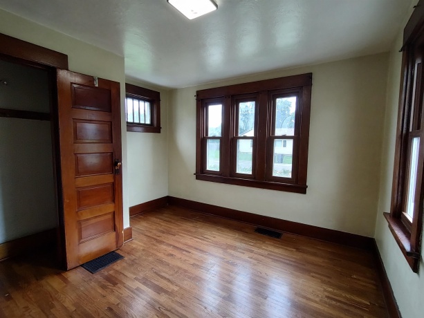 606 Perry, BELVIDERE, Illinois 61008, 3 Bedrooms Bedrooms, ,1 BathroomBathrooms,House,For Sale,Perry,202604923