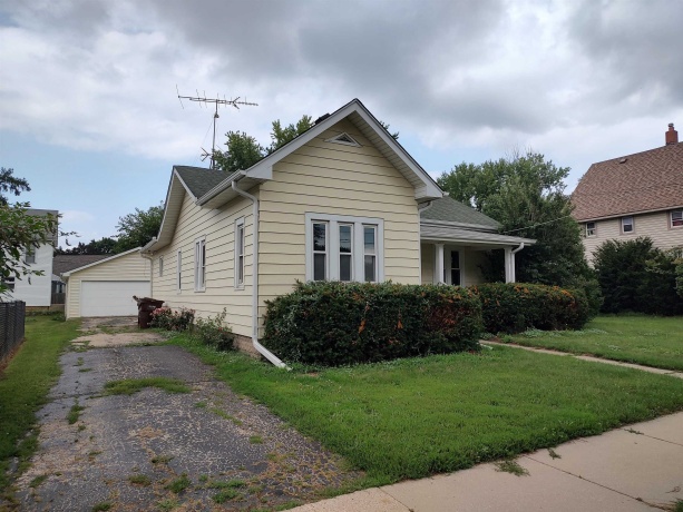 606 Perry, BELVIDERE, Illinois 61008, 3 Bedrooms Bedrooms, ,1 BathroomBathrooms,House,For Sale,Perry,202604923