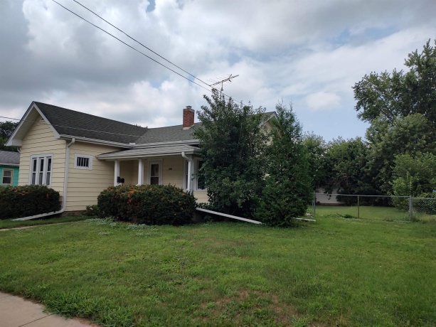 606 Perry, BELVIDERE, Illinois 61008, 3 Bedrooms Bedrooms, ,1 BathroomBathrooms,House,For Sale,Perry,202604923