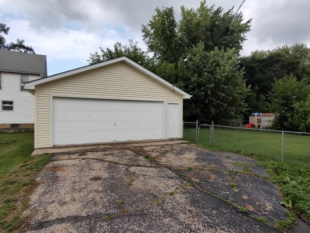 606 Perry, BELVIDERE, Illinois 61008, 3 Bedrooms Bedrooms, ,1 BathroomBathrooms,House,For Sale,Perry,202604923
