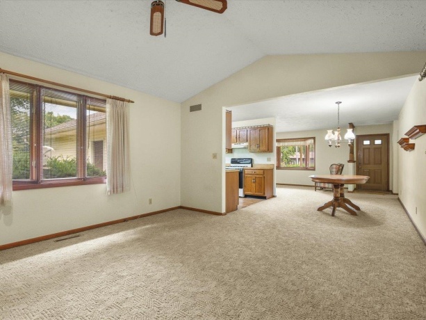 5431 Murphys, ROSCOE, Illinois 61073, 2 Bedrooms Bedrooms, ,2 BathroomsBathrooms,House,For Sale,Murphys,202604924