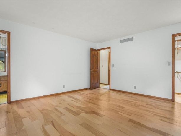 5431 Murphys, ROSCOE, Illinois 61073, 2 Bedrooms Bedrooms, ,2 BathroomsBathrooms,House,For Sale,Murphys,202604924