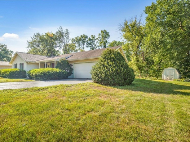 5431 Murphys, ROSCOE, Illinois 61073, 2 Bedrooms Bedrooms, ,2 BathroomsBathrooms,House,For Sale,Murphys,202604924