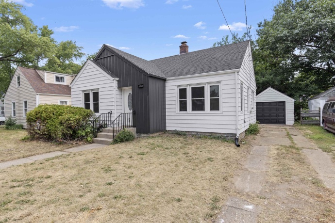 1719 Carney, ROCKFORD, Illinois 61103, 3 Bedrooms Bedrooms, ,1 BathroomBathrooms,House,For Sale,Carney,202604588
