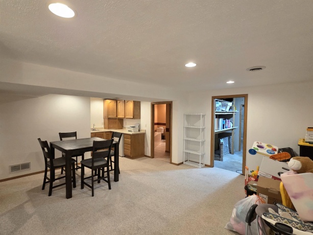 5574 Country, ROSCOE, Illinois 61073, 3 Bedrooms Bedrooms, ,3 BathroomsBathrooms,House,For Sale,Country,202604926
