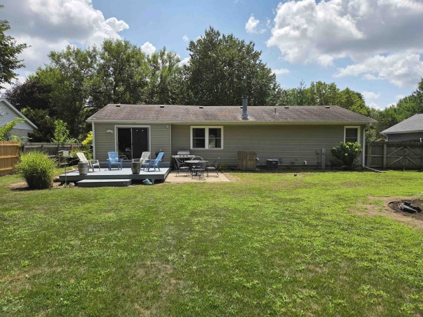 5574 Country, ROSCOE, Illinois 61073, 3 Bedrooms Bedrooms, ,3 BathroomsBathrooms,House,For Sale,Country,202604926