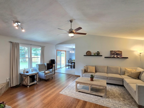 5574 Country, ROSCOE, Illinois 61073, 3 Bedrooms Bedrooms, ,3 BathroomsBathrooms,House,For Sale,Country,202604926