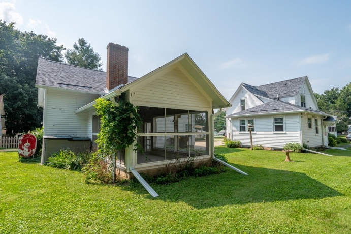109 Main, MOUNT MORRIS, Illinois 61054, 3 Bedrooms Bedrooms, ,2 BathroomsBathrooms,House,For Sale,Main,202604928