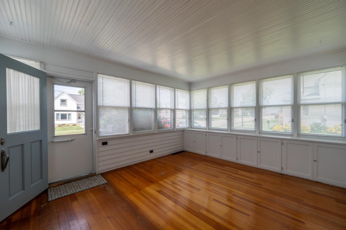 109 Main, MOUNT MORRIS, Illinois 61054, 3 Bedrooms Bedrooms, ,2 BathroomsBathrooms,House,For Sale,Main,202604928