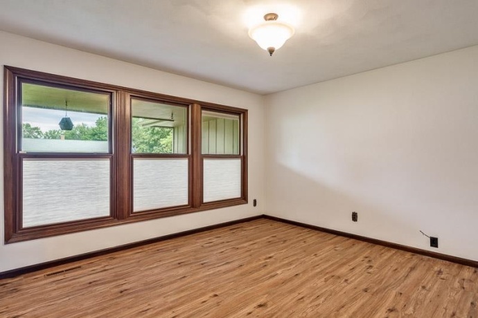 349 Sycamore, MACHESNEY PARK, Illinois 61115, 4 Bedrooms Bedrooms, ,3 BathroomsBathrooms,House,For Sale,Sycamore,202604929