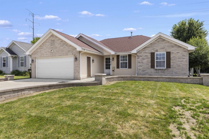 4193 Linden, ROCKFORD, Illinois 61109, 3 Bedrooms Bedrooms, ,2 BathroomsBathrooms,House,For Sale,Linden,202604931