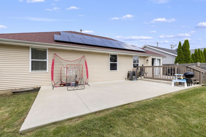 4193 Linden, ROCKFORD, Illinois 61109, 3 Bedrooms Bedrooms, ,2 BathroomsBathrooms,House,For Sale,Linden,202604931