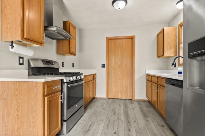 4193 Linden, ROCKFORD, Illinois 61109, 3 Bedrooms Bedrooms, ,2 BathroomsBathrooms,House,For Sale,Linden,202604931