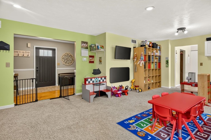 9289 Old Towne, ROSCOE, Illinois 61073, 4 Bedrooms Bedrooms, ,2 BathroomsBathrooms,House,For Sale,Old Towne,202604932