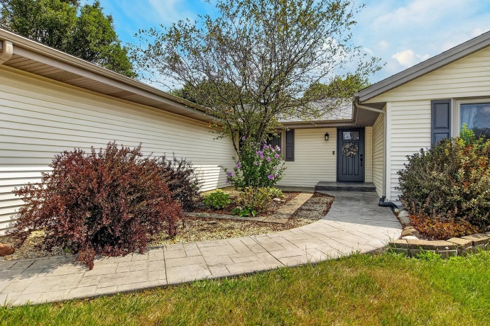 9289 Old Towne, ROSCOE, Illinois 61073, 4 Bedrooms Bedrooms, ,2 BathroomsBathrooms,House,For Sale,Old Towne,202604932