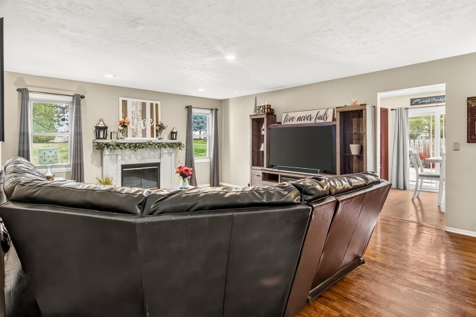 9289 Old Towne, ROSCOE, Illinois 61073, 4 Bedrooms Bedrooms, ,2 BathroomsBathrooms,House,For Sale,Old Towne,202604932