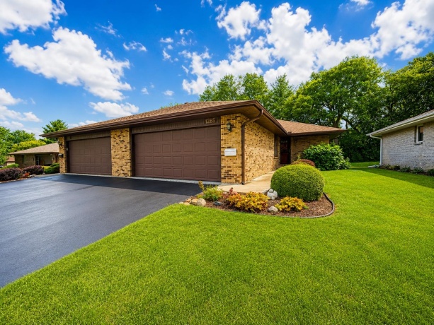 1285 Brandywine, ROCKFORD, Illinois 61103, 2 Bedrooms Bedrooms, ,2 BathroomsBathrooms,Condominium,For Sale,Brandywine,202604933