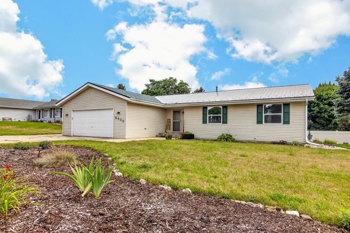 6439 Prairie Flower, ROSCOE, Illinois 61073, 4 Bedrooms Bedrooms, ,2 BathroomsBathrooms,House,For Sale,Prairie Flower,202604934