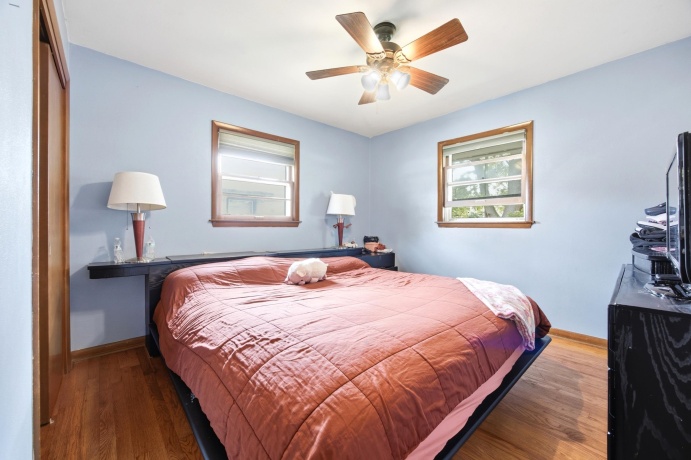 2105 Forest View, ROCKFORD, Illinois 61108, ,2 Units,For Sale,Forest View,202604937
