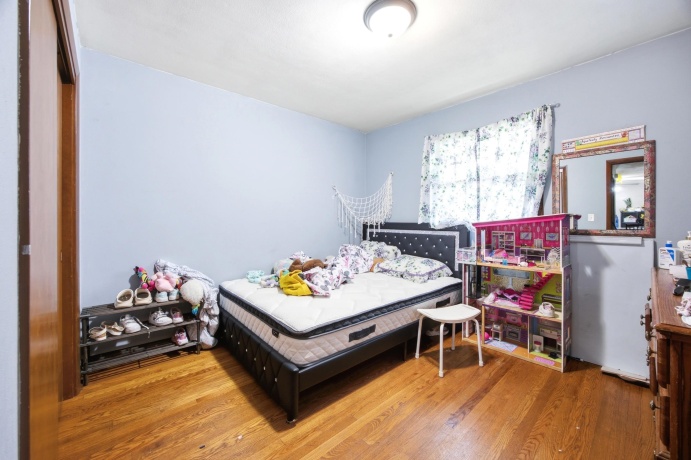 2105 Forest View, ROCKFORD, Illinois 61108, ,2 Units,For Sale,Forest View,202604937