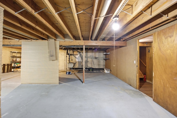 2105 Forest View, ROCKFORD, Illinois 61108, ,2 Units,For Sale,Forest View,202604937