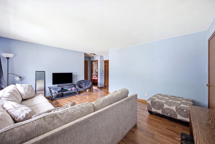 2105 Forest View, ROCKFORD, Illinois 61108, ,2 Units,For Sale,Forest View,202604937