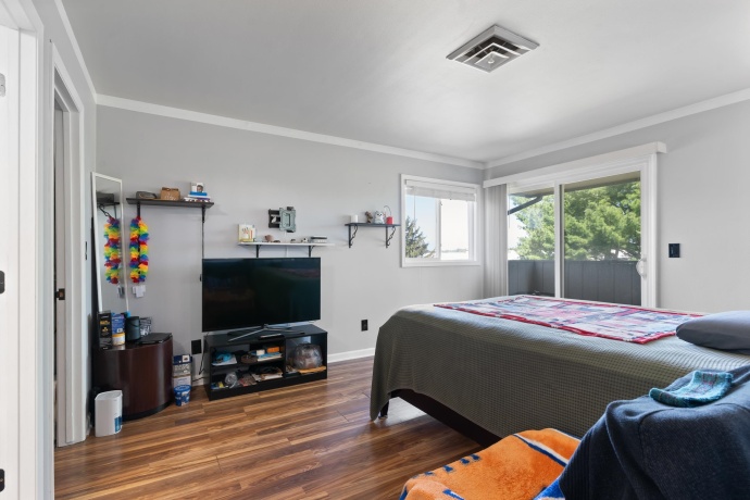 220 Bienterra, ROCKFORD, Illinois 61107, 2 Bedrooms Bedrooms, ,2 BathroomsBathrooms,Condominium,For Sale,Bienterra,202604941