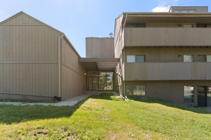 220 Bienterra, ROCKFORD, Illinois 61107, 2 Bedrooms Bedrooms, ,2 BathroomsBathrooms,Condominium,For Sale,Bienterra,202604941