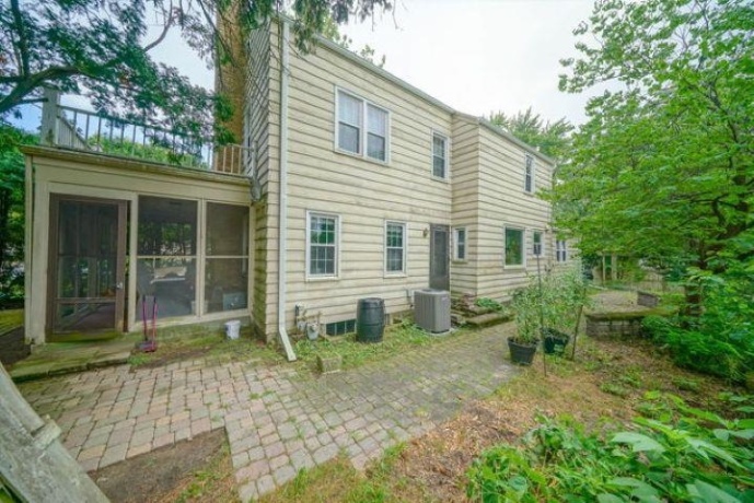 1205 6th, ROCHELLE, Illinois 61068, 4 Bedrooms Bedrooms, ,1 BathroomBathrooms,House,For Sale,6th,202604944