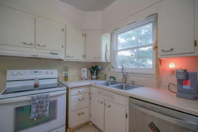1205 6th, ROCHELLE, Illinois 61068, 4 Bedrooms Bedrooms, ,1 BathroomBathrooms,House,For Sale,6th,202604944